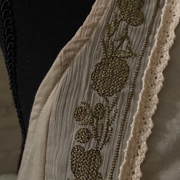 Top - Picture 2 of 5